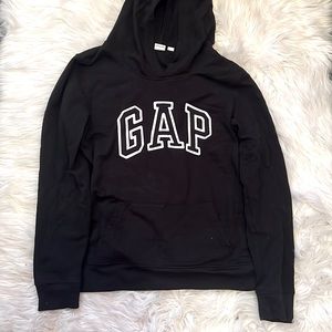 Black GAP Pullover